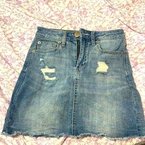 Mid rise no boundaries mini skirt size 1